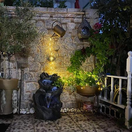 Royal'S Studios Loutra Edipsou  Dış mekan fotoğraf
