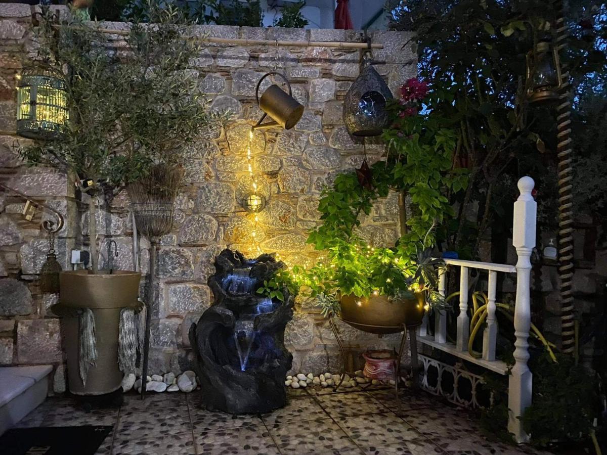 Royal'S Studios Loutra Edipsou  Dış mekan fotoğraf