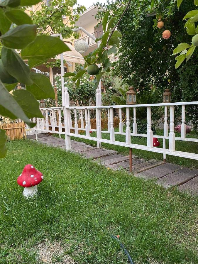 Royal'S Studios Loutra Edipsou  Dış mekan fotoğraf